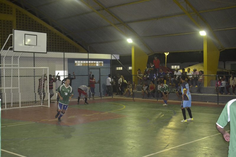 m_Torneio de inaguração de ginásio poliesportivo no assentamento Craúno